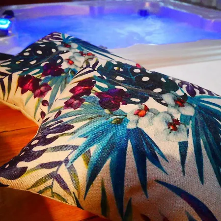 Casas Serenas Feriehus Estreito Da Calheta